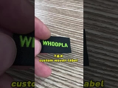 Ropa personalizada Etiqueta bordada de tela Collar Ropa personalizada Logotipo bordado Etiqueta soporta Cus