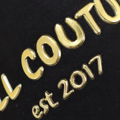 Ropa de alta frecuencia en relieve TPU Etiqueta de logotipo de letra de silicona TPU impreso en 3D personalizado Parches de transferencia de calor TPU Logotipo para ropa
