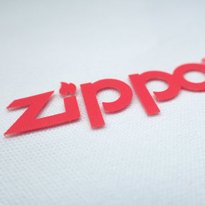 3D la ropa suave del logotipo 0.6m m marca las etiquetas con etiqueta para la ropa