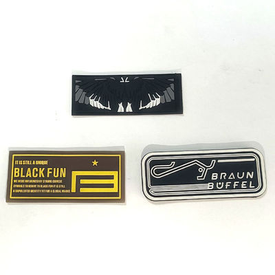insignias del remiendo de 3D Logo Embossed Motif Rubber Silicone para la ropa de costura
