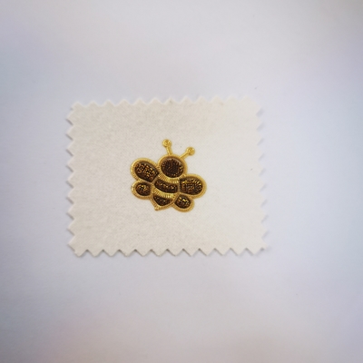 Remiendo elegante y precioso del bordado de la abeja que electrochapa para la ropa